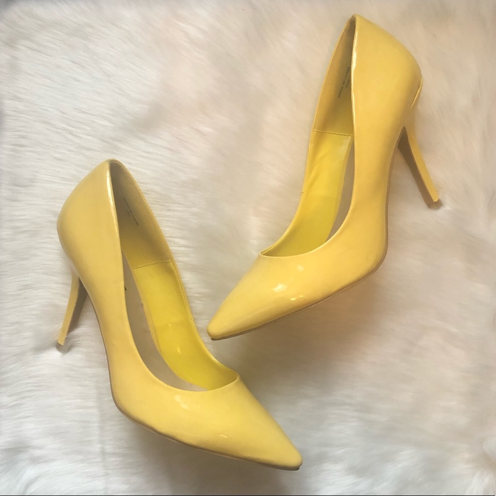 LUMIANI INTERNAT. Collect. Yellow Patent Pumps